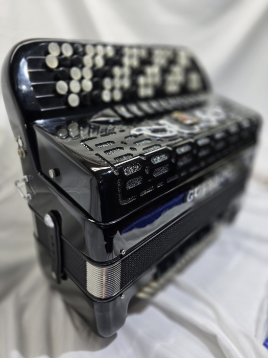 Guerrini Knopfakkordeon (B - Griff) accordion (B - System)